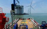 勝利292船在東營海域B風(fēng)電場完成德浮6船高難度起拋錨作業(yè)