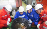 渤南作業(yè)公司順利完成海底“大動脈”高難度“內(nèi)科”檢查作業(yè)