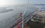 上海電氣海神平臺(tái)EW14.0-270樣機(jī)成功吊裝 福清公司助力海上風(fēng)電發(fā)展