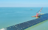 上海市：打造大規(guī)模海上光伏基地 推動東海大橋等海上光伏項目建設及并網投運