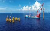 廣東2000MW海上風電集中送出工程海上換流站下部結(jié)構(gòu)成功入海